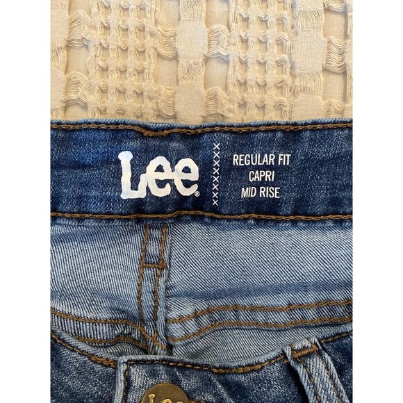 Lee Blue Capris Classic Denim Style - Picture 3 of 12